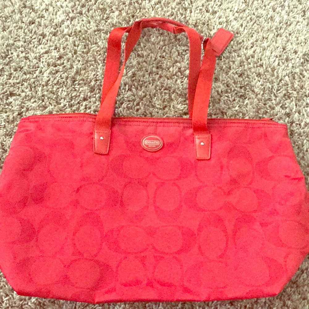 Coach tote bag with clip in wallet